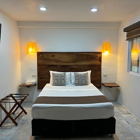 Ixaya Hotel Puerto Vallarta Bagian luar foto