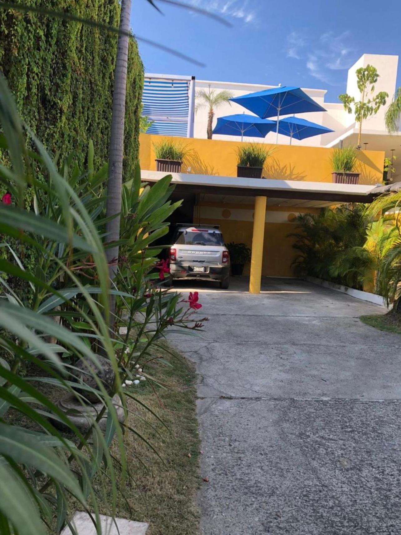 Ixaya Hotel Puerto Vallarta Bagian luar foto