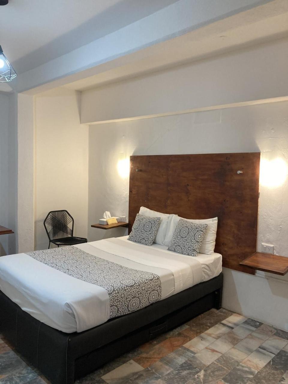 Ixaya Hotel Puerto Vallarta Bagian luar foto