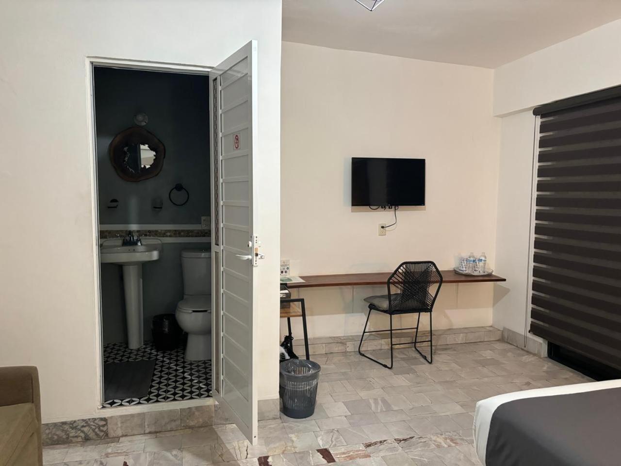 Ixaya Hotel Puerto Vallarta Ruang foto