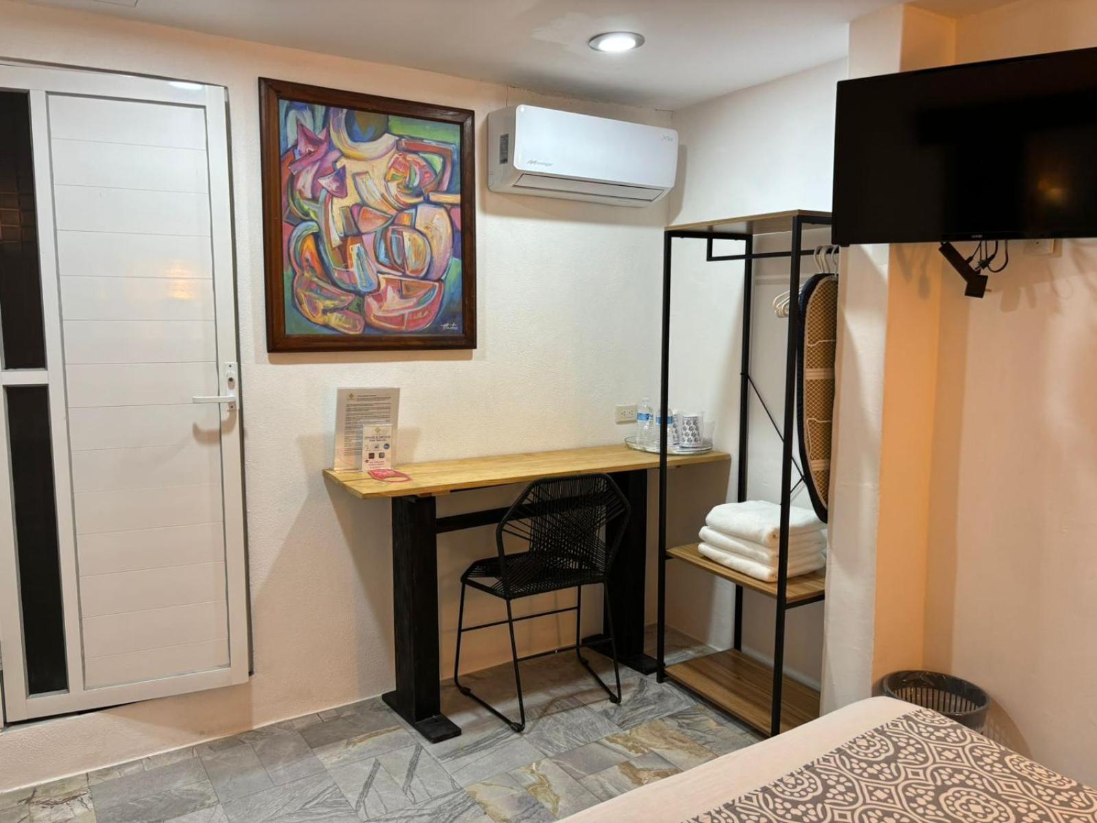 Ixaya Hotel Puerto Vallarta Bagian luar foto