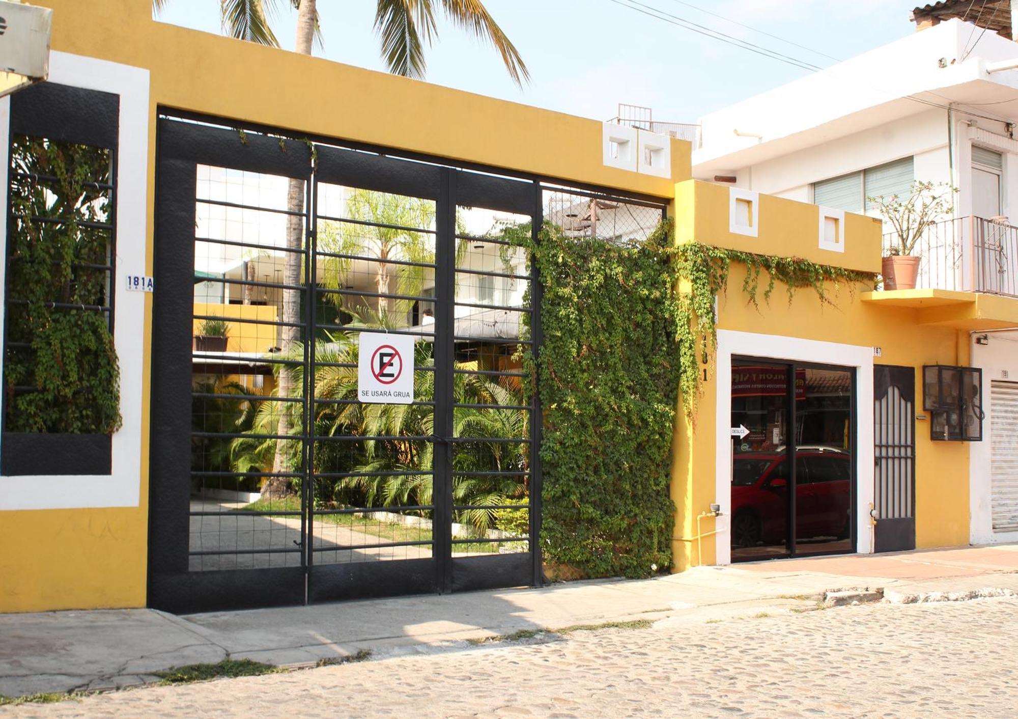 Ixaya Hotel Puerto Vallarta Bagian luar foto